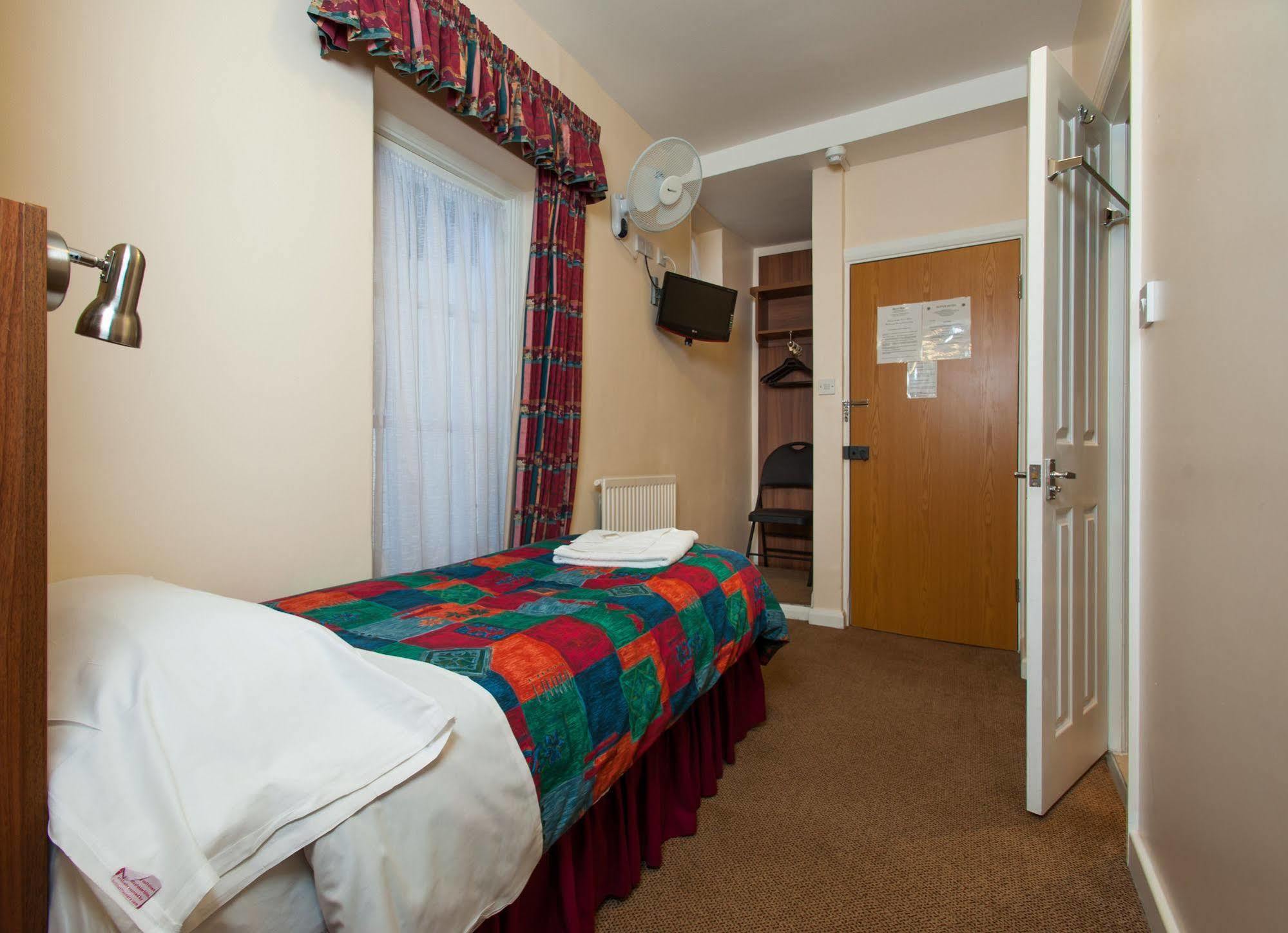 Dover Hotel - B&B Londra Esterno foto