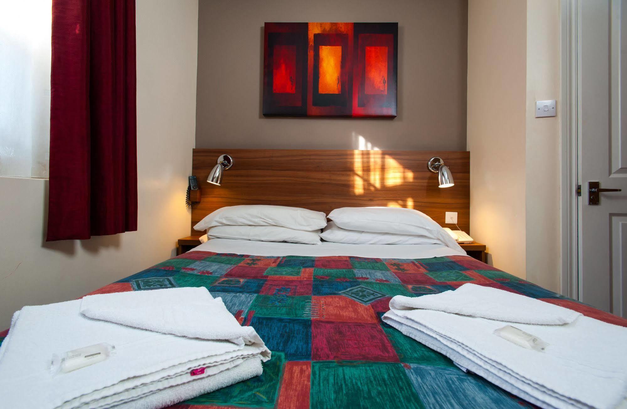 Dover Hotel - B&B Londra Esterno foto