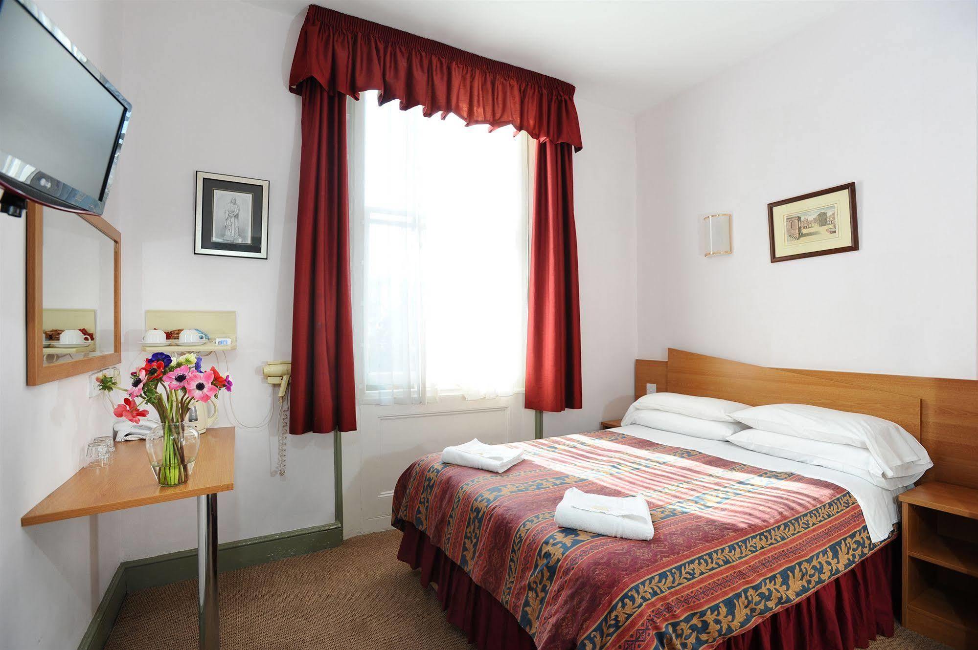 Dover Hotel - B&B Londra Esterno foto